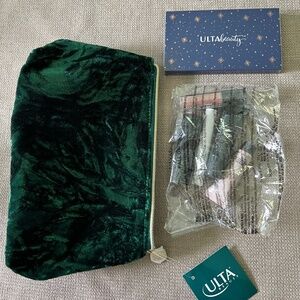 Ulta Beauty NWT  7 piece gift set with velvet emerald green bag